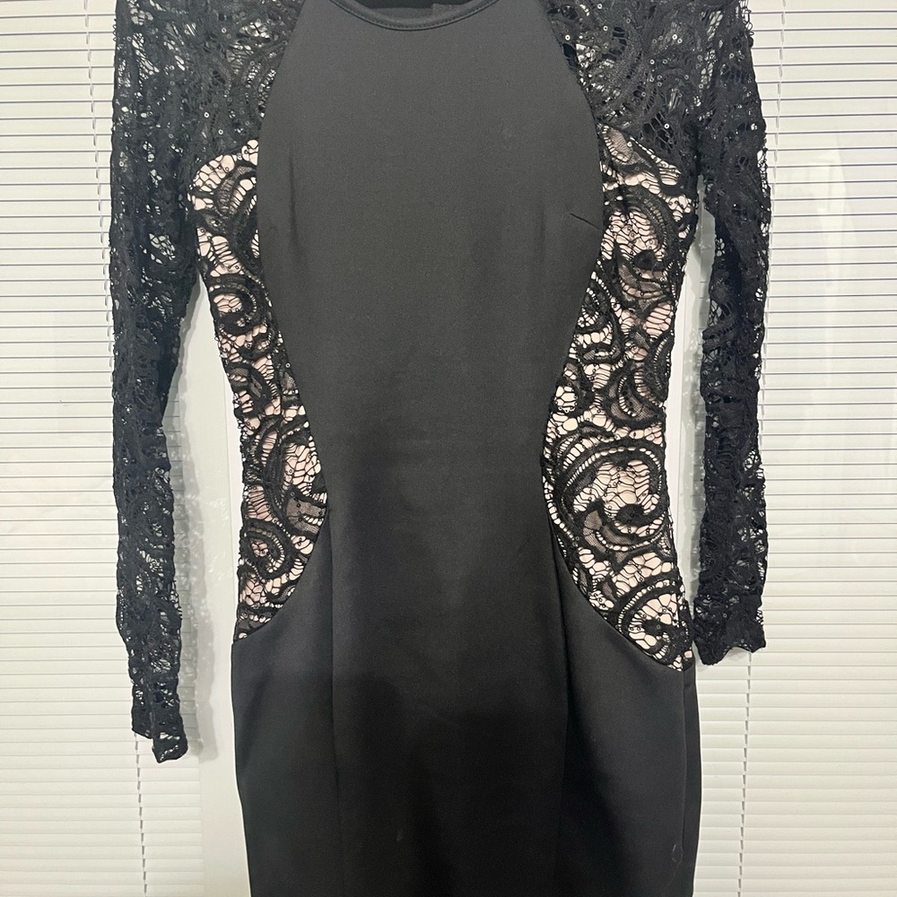 BCX Black and Cream Lace Long Sleeve Dress